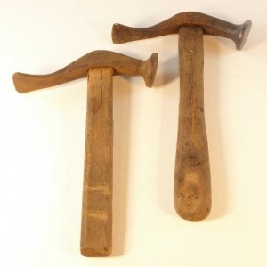 TREPIEDI E MARTELLI DA CALZOLAI Immagine 9