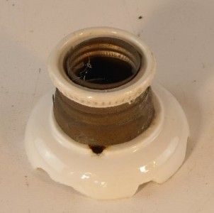 PORTALAMPADE E BASI DA SOFFITTO IN CERAMICA Immagine 4
