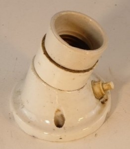 PORTALAMPADE E BASI DA SOFFITTO IN CERAMICA Immagine 13