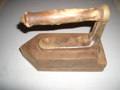 FERRI DA STIRO ELETTRICI Immagine 2