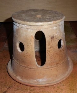 VASO IN TERRACOTTA PER BECCHIME Immagine 1