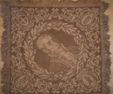 OGGETTI DA TAVOLINO Immagine 1
