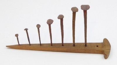 ELEMENTI DI FISSAGGIO - CHIODI, VITI, CAVICCHIE, GANCI DA ... Immagine 3