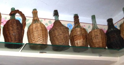 FIASCHI RIVESTITI DI VIMINI Immagine 15