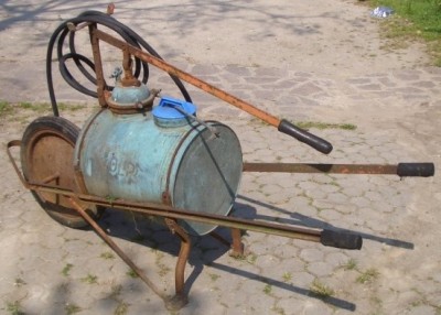 ATTREZZI PER ANTIPARASSITARI ALLE VITI, MANTICI PER ZOLFO ... Immagine 13