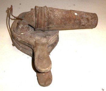 ATTREZZI PER ANTIPARASSITARI ALLE VITI, MANTICI PER ZOLFO ... Immagine 16