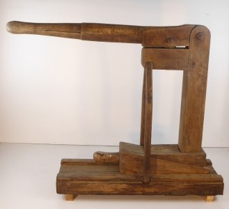 TAPPATRICI PER BOTTIGLIE CON STRUTTURA IN LEGNO Immagine 7